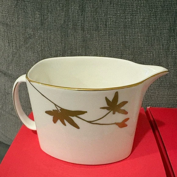 Kate Spade White and Gold Floral Porcelain Set (1 Creamer and 1 Sugar Bowl) - Picture 2 of 8